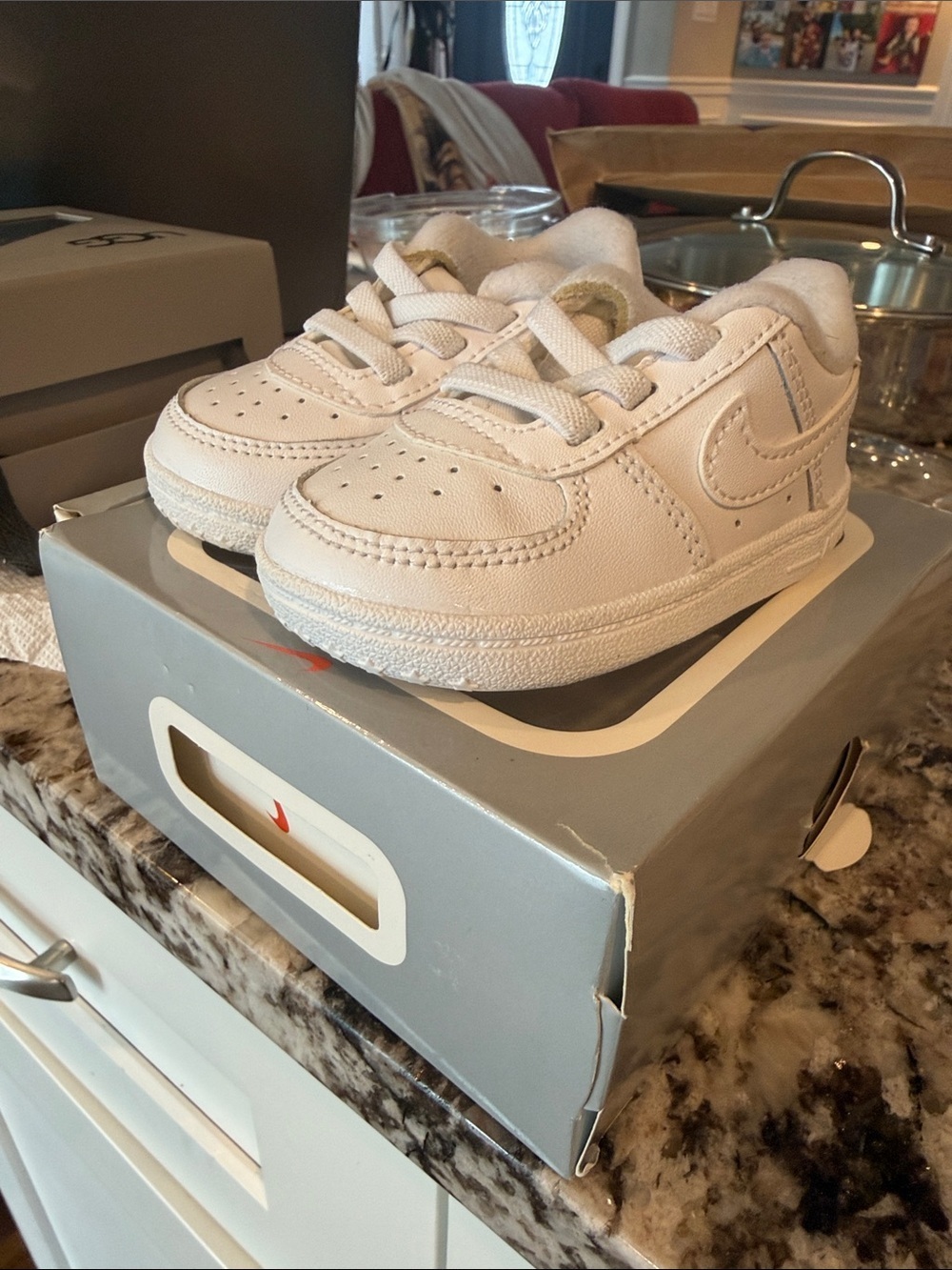 Nike baby White Air Force one Sneakers toddler